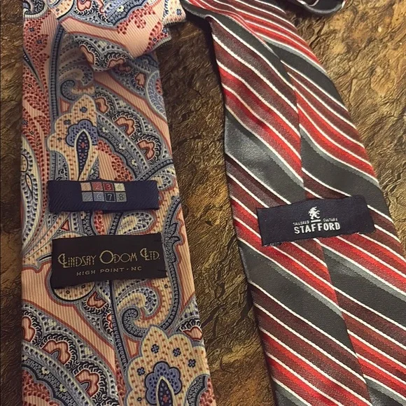 Elegant Striped and Paisley Men's Tie Set - Picture 2 of 2